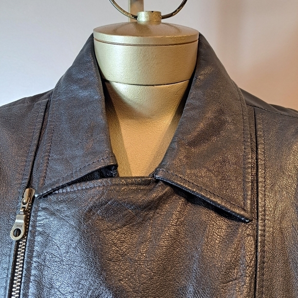 Vintage Boutique Europe 100% Black Belted Leather Motorcycle Jacket - Picture 5 of 12
